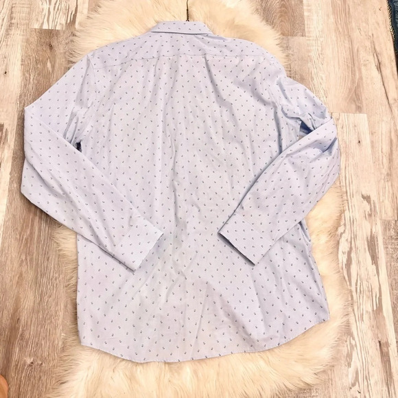 Banana republic Non-iron standard fit light blue flower button down shirt med - Picture 6 of 8